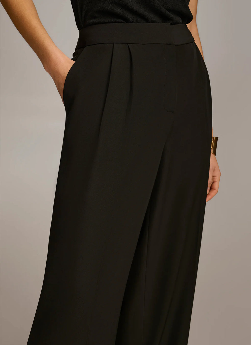 Wide Relaxed Leg Pant