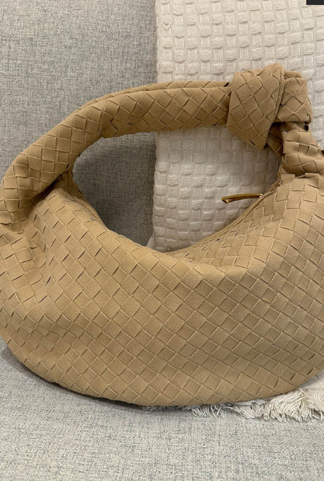 Medium Textured Woven Bag