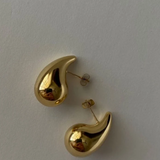Women's Teardrop Stud Earrings